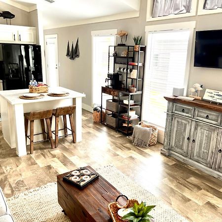 The Little Getaway-Sleeps 4, Firepit, Pet Friendly Villa Pottsboro Eksteriør billede