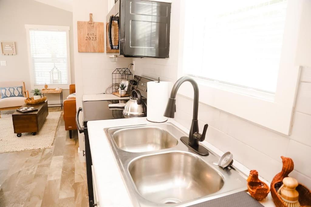 The Little Getaway-Sleeps 4, Firepit, Pet Friendly Villa Pottsboro Eksteriør billede